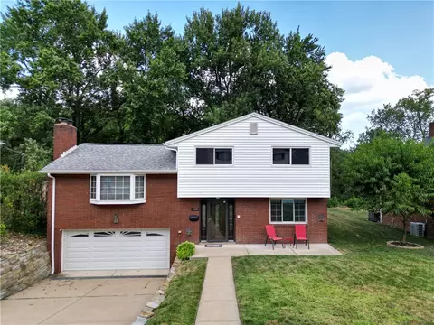 252 Gates Dr, Munhall, PA 15120