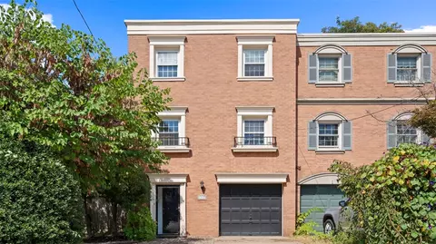 4719 Bayard St, Pittsburgh, PA 15213
