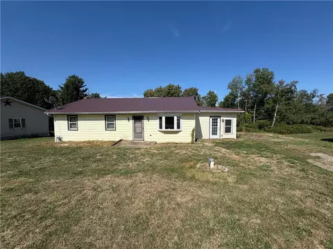 581 Yates Rd, Punxsutawney, PA 15767