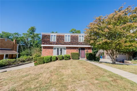 2838 Castleview Dr, Pittsburgh, PA 15227