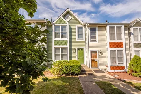 919 Elm Ct, Oakdale, PA 15071