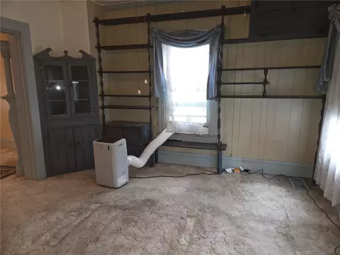 Living - 616 E 3rd Ave, Tarentum, PA 15084 photo 7 of 7