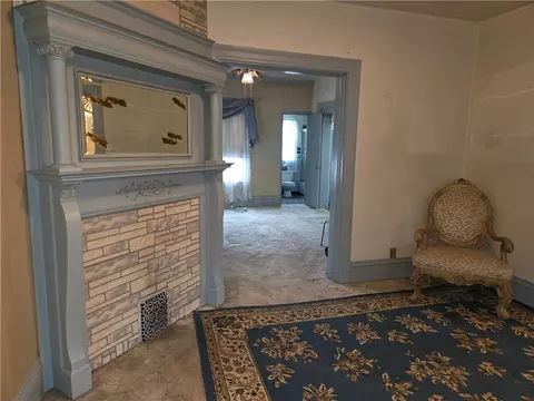 Living - 616 E 3rd Ave, Tarentum, PA 15084 photo 4 of 7