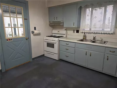 Kitchen - 616 E 3rd Ave, Tarentum, PA 15084 photo 1 of 2