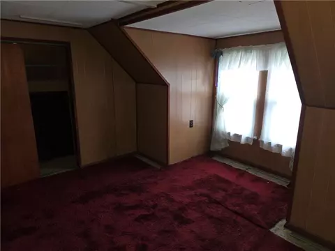 Bedroom - 616 E 3rd Ave, Tarentum, PA 15084 photo 8 of 9
