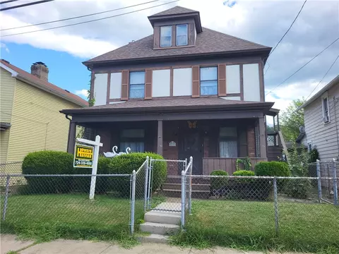 Exterior - 616 E 3rd Ave, Tarentum, PA 15084 photo 3 of 7
