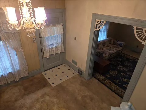 Entry Way - 616 E 3rd Ave, Tarentum, PA 15084 photo 1 of 5