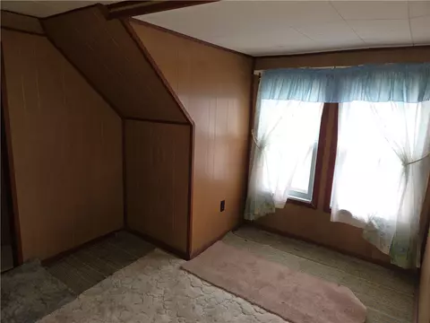 Bedroom - 616 E 3rd Ave, Tarentum, PA 15084 photo 9 of 9