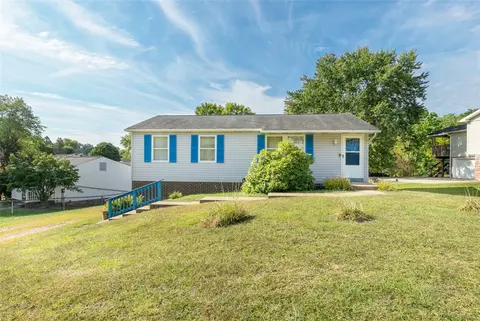 1974 Tara Dr, Irwin, PA 15642