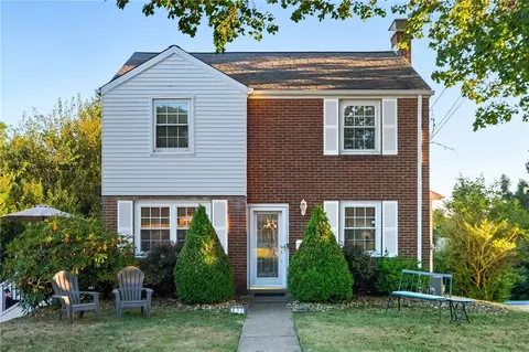 632 Lochinvar Dr, Pittsburgh, PA 15237