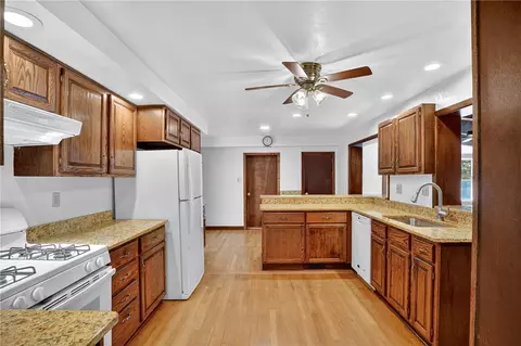 4253 Mount Royal Blvd, Allison Park, PA 15101 photo 10