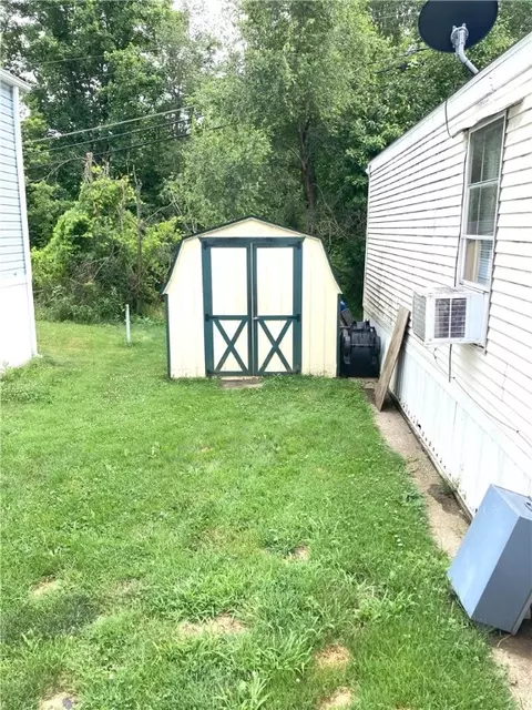 200 Murray Ln, Export, PA 15632 photo 8