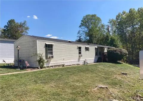 200 Murray Ln, Export, PA 15632 photo 2