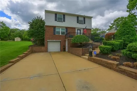 439 Deerfield Dr, Cranberry Township, PA 16066