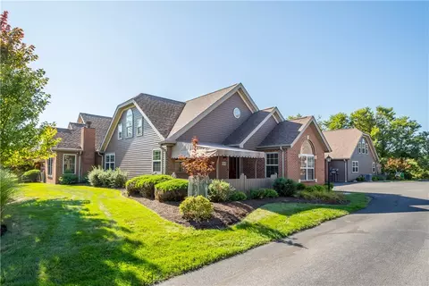 6384 Jefferson Pointe Cir, Clairton, PA 15025