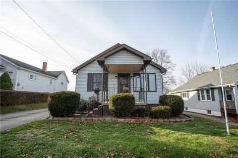 1260 Cascade Rd, Monaca, PA 15061