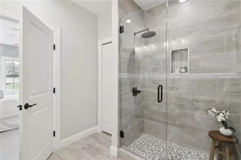Bath - 415 Raymaley Rd #102, Harrison City, PA 15636 photo 2 of 2