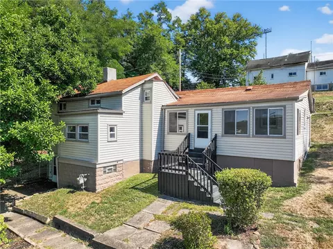 1600 7th Ave, Freedom, PA 15042