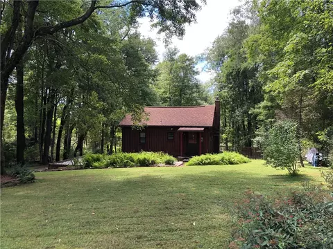 241 William Penn Trl, Ohiopyle, PA 15470