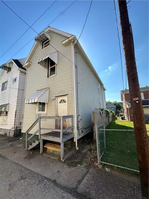 1508 4th Ave, New Kensington, PA 15068