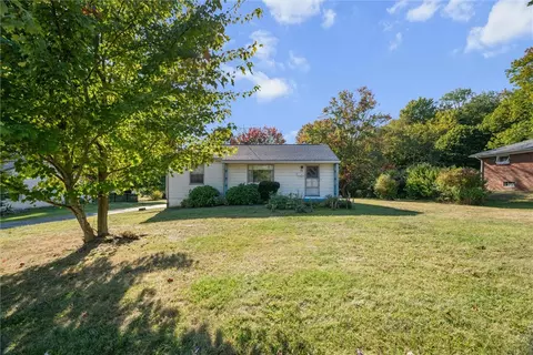 306 Lunn Blvd, Farrell, PA 16121