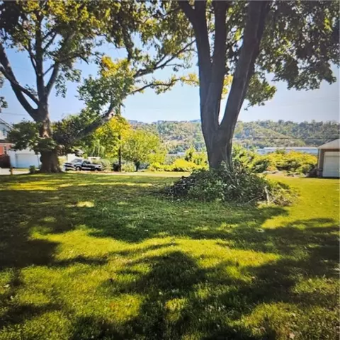 458 River Ave, Beaver, PA 15009