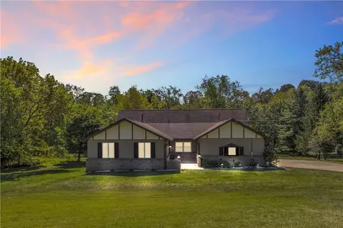 2171 Robbins Station Rd, Irwin, PA 15642