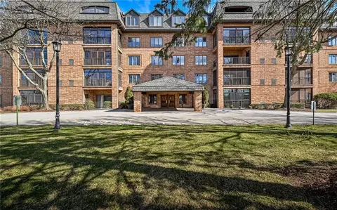 2525 Greensburg Pike #403, Pittsburgh, PA 15221