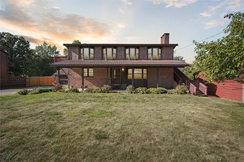 2204 Maple Dr, Ford City, PA 16226