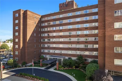 128 N Craig St #703, Pittsburgh, PA 15213