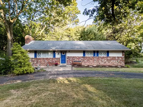 623 Westland Dr, Gibsonia, PA 15044