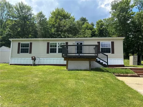 231 Sunnyhill Dr, Valencia, PA 16059