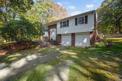 317 Sunset Dr, Baden, PA 15005