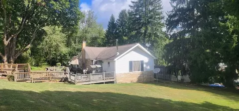 422 Saint Charles Rd, New Bethlehem, PA 16242