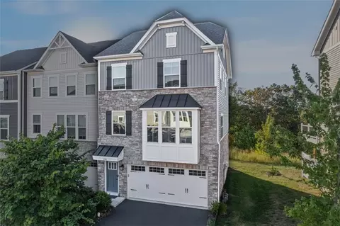 156 Curtis Ct, Pittsburgh, PA 15237