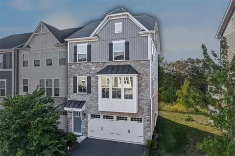 156 Curtis Ct, Pittsburgh, PA 15237
