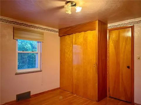 Bedroom - 421 Old Jacks Run Rd, Irwin, PA 15642 photo 2 of 4