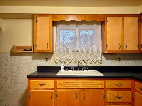 Kitchen - 421 Old Jacks Run Rd, Irwin, PA 15642 photo 2 of 3