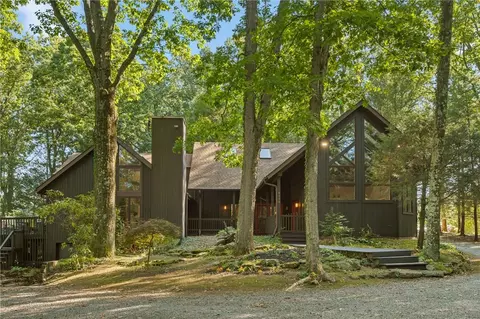 4114 Windfall Ln, Gibsonia, PA 15044
