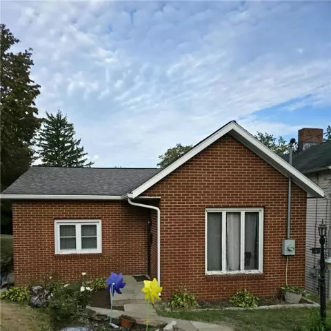 405 S Washington St, Masontown, PA 15461