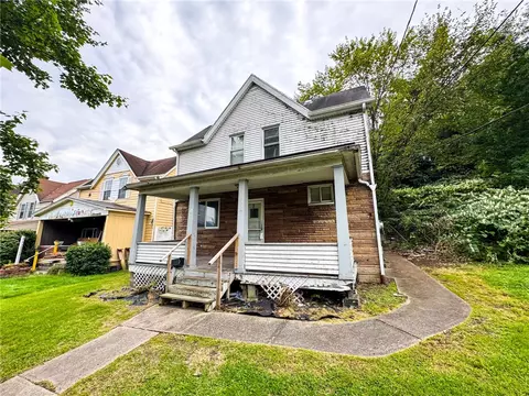 42 Sprague St, Wilmerding, PA 15148