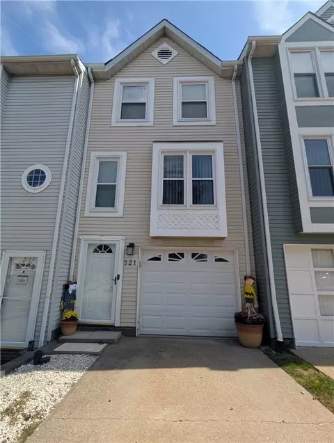 521 Elm Ct, Oakdale, PA 15071