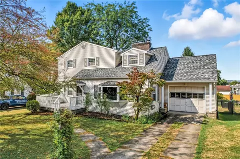 498 S 7th St, Sharpsville, PA 16150