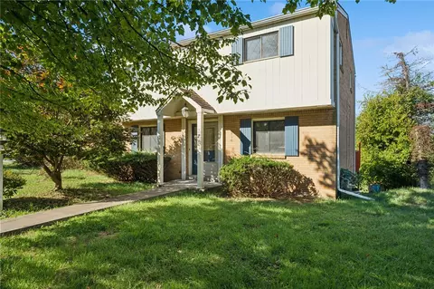 714 Old Clairton Rd, Clairton, PA 15025