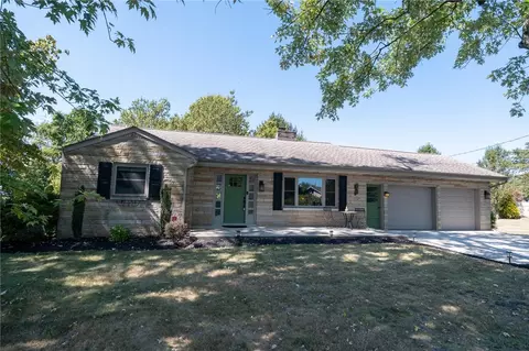 710 Ivy Ln, Aliquippa, PA 15001