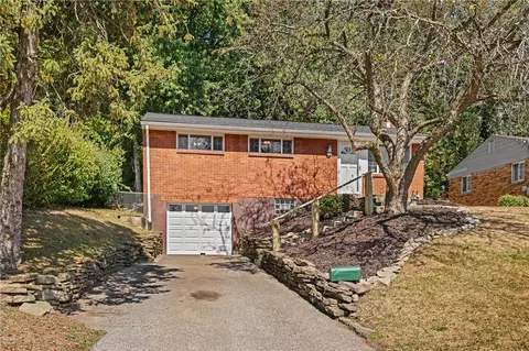 832 Maplewood Dr, Pittsburgh, PA 15234