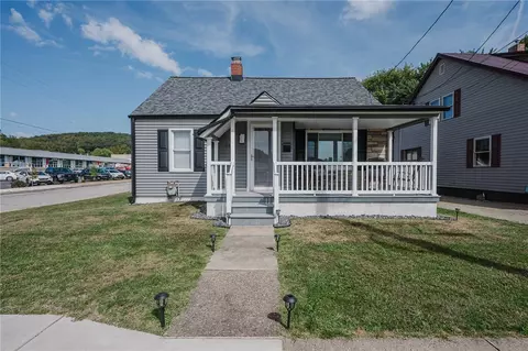 1443 Washington St, Indiana, PA 15701