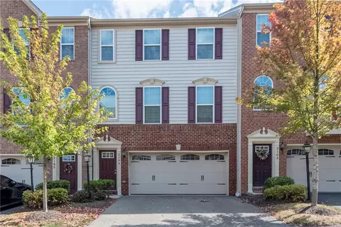 2104 Pointe View Dr, Mars, PA 16046
