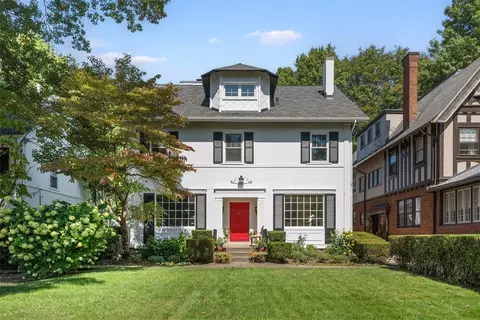 4737 Bayard St, Pittsburgh, PA 15213