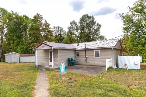 320 Cemetery Rd, Perryopolis, PA 15473